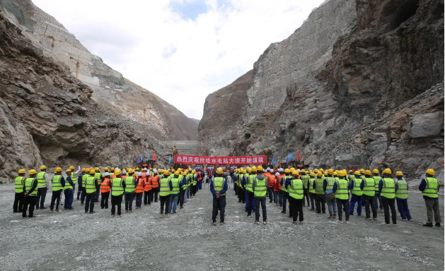 中國華電金沙江拉哇水電站正式啟動大壩填筑