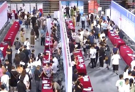 京津冀魯蘇簽署勞務(wù)協(xié)作協(xié)議 建立常態(tài)化、制度化的勞務(wù)協(xié)作機(jī)制