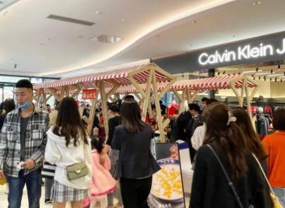 甜蜜消費催熱浪漫經(jīng)濟  線上線下火力全開