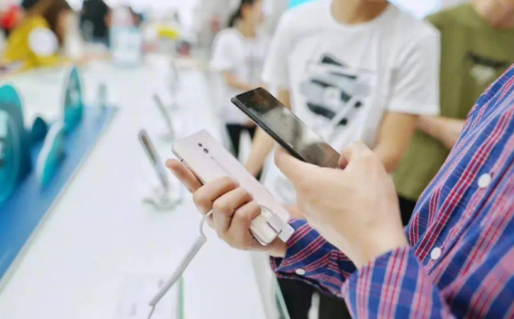 中國(guó)廠商創(chuàng)新應(yīng)用引領(lǐng)全球手機(jī)消費(fèi)新趨勢(shì)