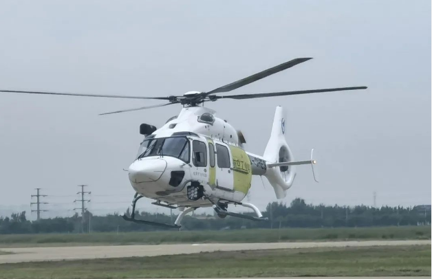 “吉祥鳥”AC332直升機(jī)搜索救援構(gòu)型在天津首飛