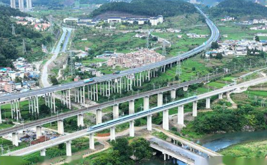 貴南高鐵8月31日全線貫通運營 兩地間3小時內(nèi)可達(dá)