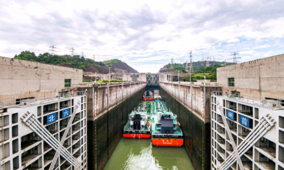 突破1500萬噸！三峽船閘單月貨運量再創(chuàng)歷史新高