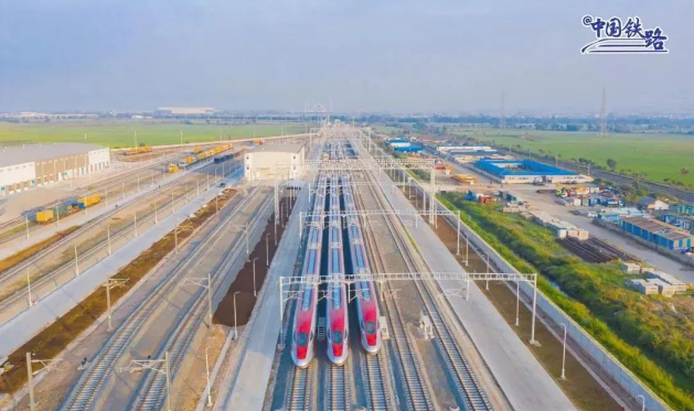 我國(guó)高鐵列車出口國(guó)外第一單上線開行