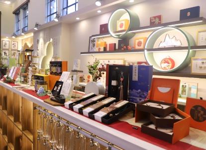 享“消費盛宴” 國潮成“重頭戲”