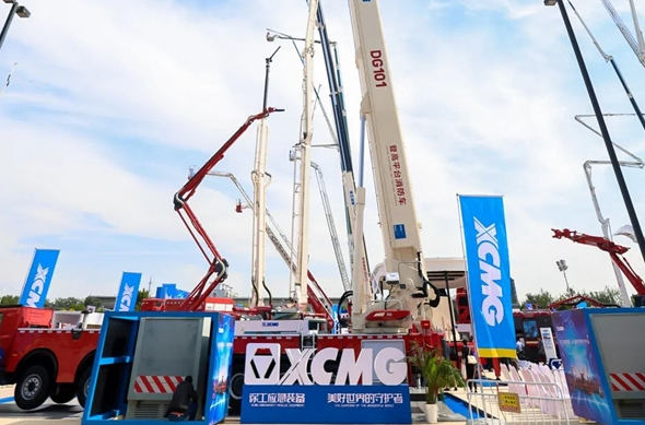 徐工DG101登高平臺(tái)消防車再創(chuàng)新巔峰