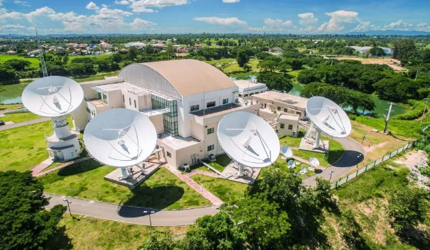 中國(guó)航天科技集團(tuán)：搭建“太空絲路”造?！耙粠б宦贰?></a></div><!-- img end -->	<div   id=