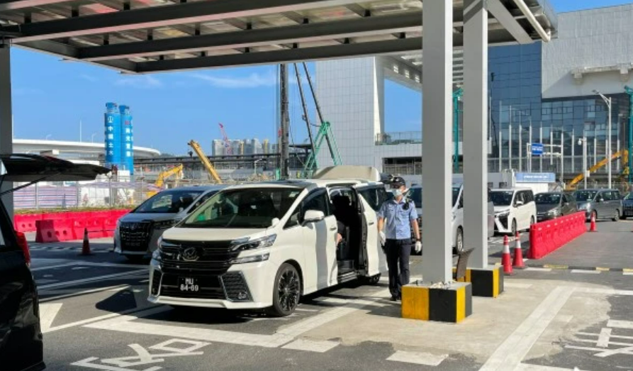 廣州橫琴口岸客貨車聯(lián)合一站式部分通道試運(yùn)行1個月 查驗(yàn)車輛約16萬輛次