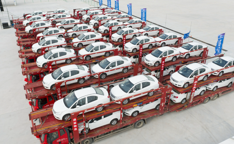 新能源汽車出口猛增 如何成我國(guó)外貿(mào)新動(dòng)能？