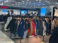 沖鋒衣熱銷背后 消費(fèi)者“跟風(fēng)”買單？