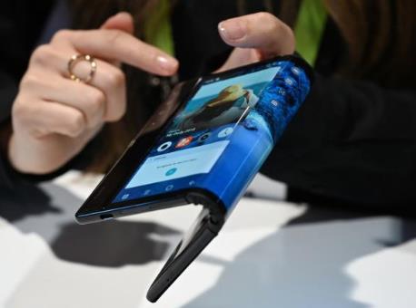 Omdia：2023年是折疊屏手機爆發(fā)之年 中國制造商引領(lǐng)市場發(fā)展