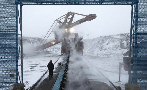 中國華能：多措并舉穩(wěn)供熱 浴“雪”堅(jiān)守顯真情