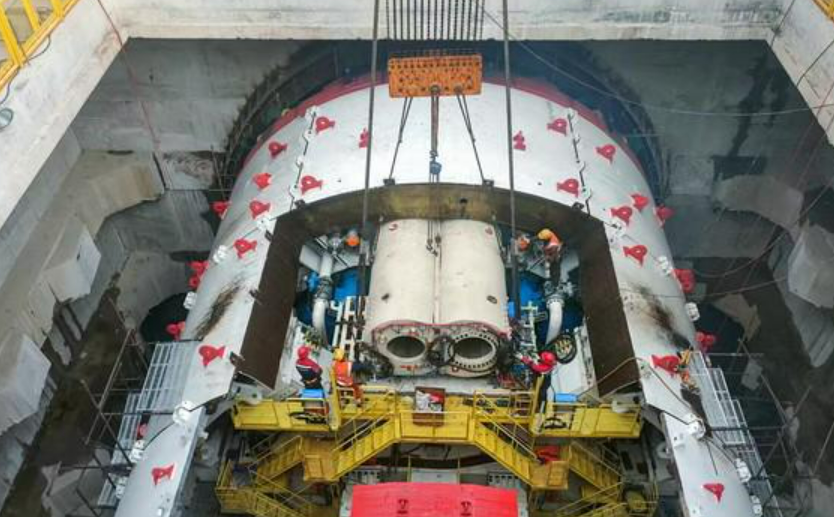 國產(chǎn)盾構(gòu)機(jī)打通滬上交通“主動脈”