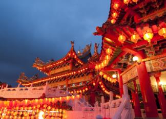 進(jìn)淄趕烤、City Walk……2023年旅游行業(yè)十大熱詞盤(pán)點(diǎn)