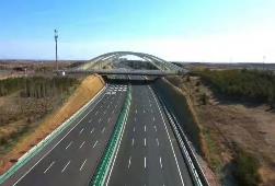 今年內(nèi)蒙古將實現(xiàn)盟市間高速公路互通