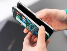 2023年全年中國(guó)折疊屏手機(jī)市場(chǎng)出貨量約700.7萬(wàn)臺(tái)，同比增長(zhǎng)114.5%