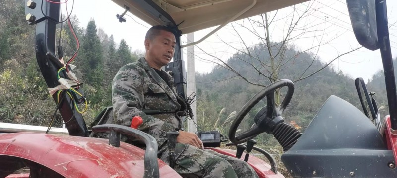 張家界永定區(qū)烤煙種植大戶“滿子”種煙記