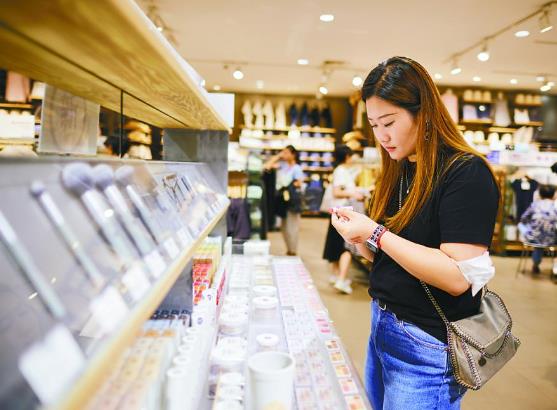 國(guó)際美妝品牌漲價(jià)，消費(fèi)者會(huì)買單嗎？