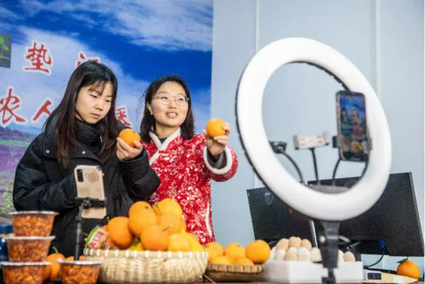 推動農(nóng)村電商高質量發(fā)展實施意見出臺——為農(nóng)村電商發(fā)展再加把勁