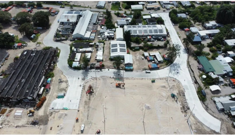 中國(guó)港灣承建的瑙魯艾沃港碼頭場(chǎng)外道路正式通車