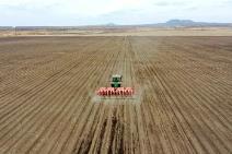 黑龍江：為了豐收，建好田養(yǎng)好田護(hù)好田