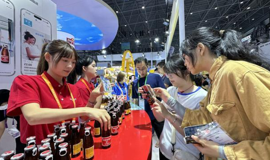 綠色低碳、國潮好貨、運動健康唱“主角”——從消博會看消費新趨勢