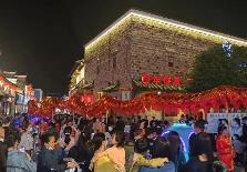 五一文旅市場升溫 各地“花式”拉動(dòng)消費(fèi)熱情