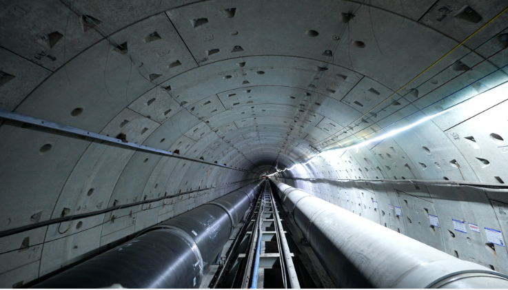 國家管網(wǎng)集團(tuán)中俄東線長(zhǎng)江盾構(gòu)穿越工程完成管道敷設(shè)