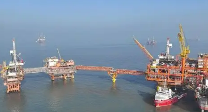 我國(guó)海上最大規(guī)模二次調(diào)整開(kāi)發(fā)項(xiàng)目主體工程全部投產(chǎn)
