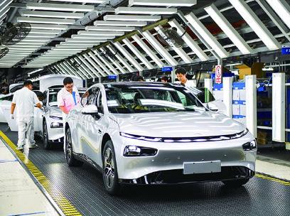 建設(shè)現(xiàn)代化產(chǎn)業(yè)體系，加快發(fā)展新質(zhì)生產(chǎn)力  廣東以科技創(chuàng)新引領(lǐng)產(chǎn)業(yè)創(chuàng)新