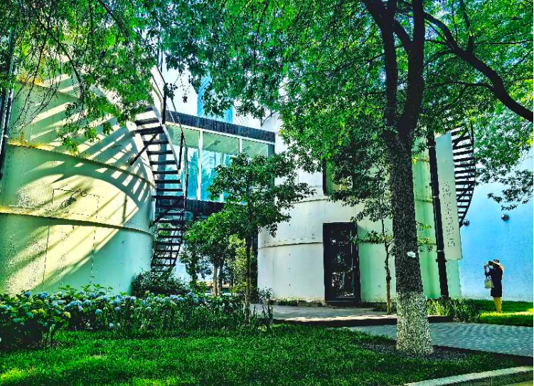 “老電廠”變身“潮流街區(qū)” 走出轉(zhuǎn)型升級“新路徑”