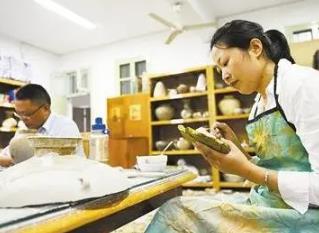 全國(guó)首個(gè)“文物保護(hù)與修復(fù)”貫通培養(yǎng)項(xiàng)目迎來(lái)首屆畢業(yè)生