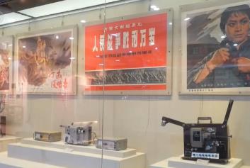 讓紅色精神代代相傳 70歲村民自費(fèi)創(chuàng)辦“紅色電影博物館” 免費(fèi)對外開放