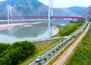 旅游公路串景成鏈 賞盡表里山河、感受鄉(xiāng)村振興“新風(fēng)”