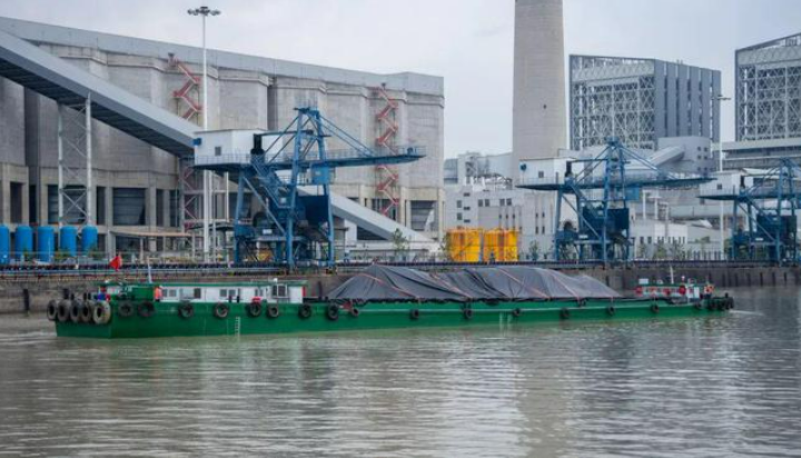 兩部門發(fā)文加力支持老舊營運(yùn)車船報廢更新 營運(yùn)貨車每輛最多補(bǔ)貼8萬元