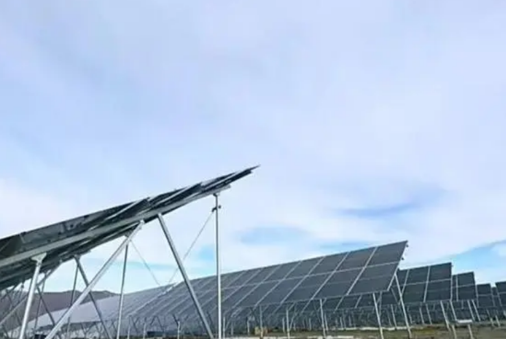 中國華電：5228米！全球海拔最高光儲項目開工建設(shè)