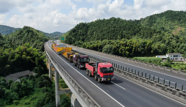 《湖南省道路運(yùn)輸條例》11月施行 率先界定網(wǎng)約車平臺與聚合平臺核驗(yàn)責(zé)任