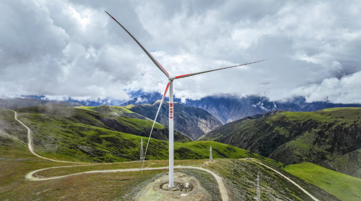 全球在建最高海拔風(fēng)電項目完成吊裝