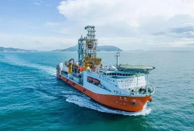 最大鉆深11000米！我國首艘大洋鉆探船“夢想”號(hào)入列