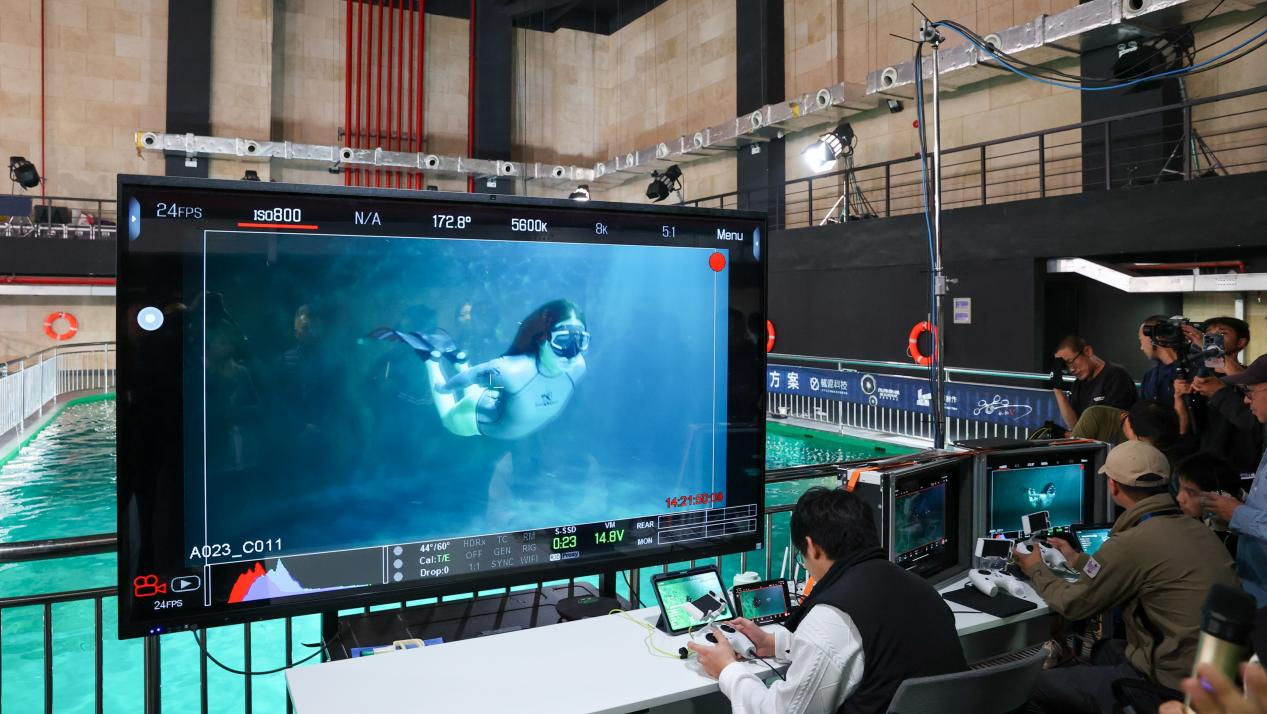 鰭源科技首次賦能電影工業(yè)，獨(dú)創(chuàng)影視行業(yè)水下機(jī)器人解決方案正式亮相！