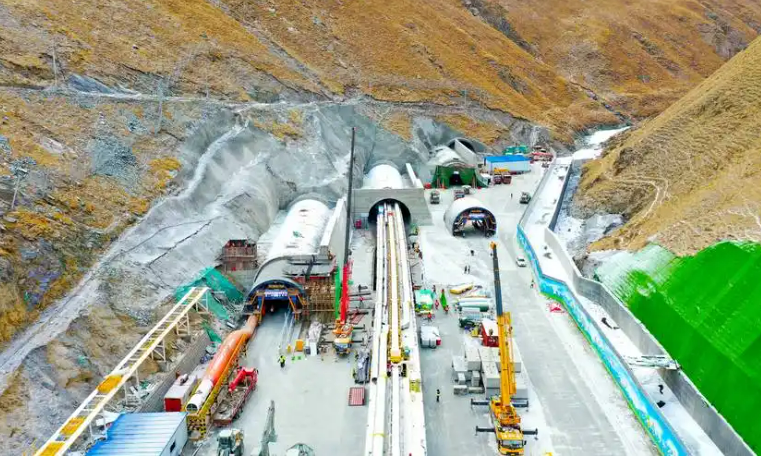 天山勝利隧道順利貫通！20分鐘可穿越天山