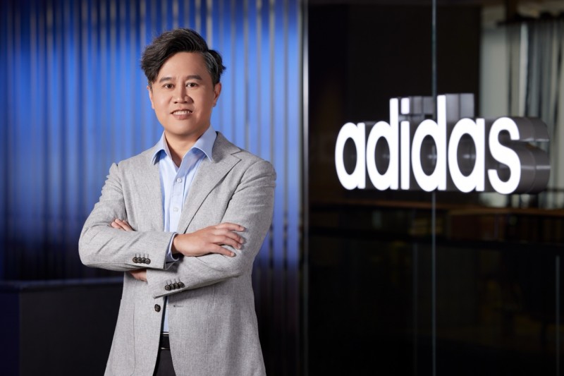 《哈佛商業(yè)評論》發(fā)布2024新增長年度榜單，阿迪達(dá)斯大中華區(qū)董事總經(jīng)理蕭家樂榮登“先鋒人物榜”