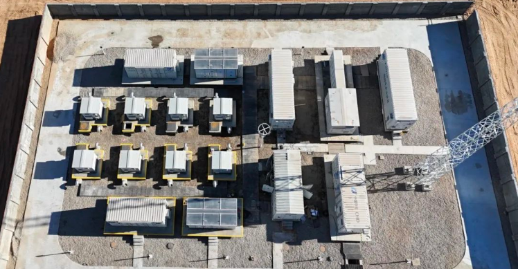 新疆華電哈密煙墩新型混合儲(chǔ)能示范項(xiàng)目并網(wǎng)運(yùn)行