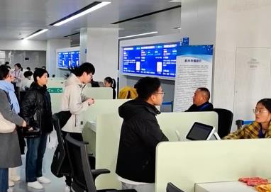 辦招聘、拓渠道、“暖”服務(wù)……各地各部門全力促進(jìn)高校畢業(yè)生就業(yè)