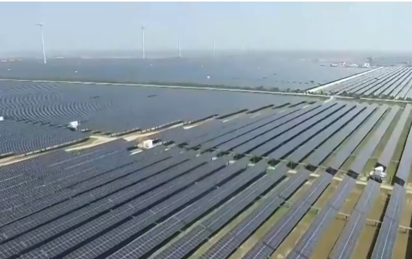 我國最大灘涂光儲電站投產(chǎn)發(fā)電