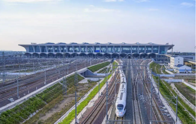 鄭州航空港高鐵多式聯(lián)運(yùn)項(xiàng)目全面建成