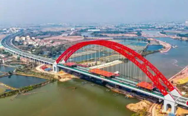 平陸運河首座跨線橋梁通車運行