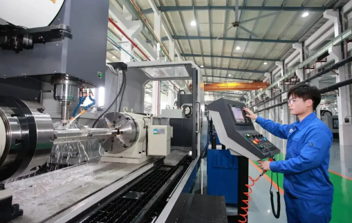 中國海油“璇璣”技術(shù)團隊：鉆探深藍的科技創(chuàng)新排頭兵