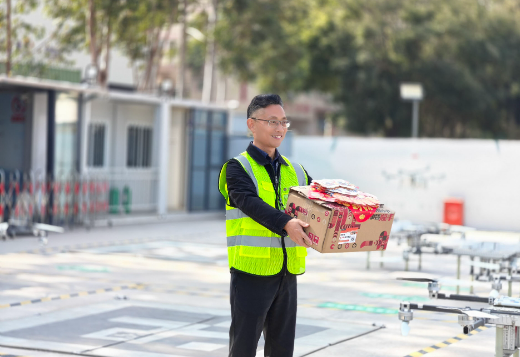 年貨“空中來” 無人機飛出新場景