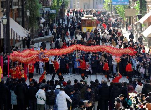 文化煥光彩 出游人次再創(chuàng)新高——文化和旅游部公布2025年春節(jié)假期文化和旅游市場情況